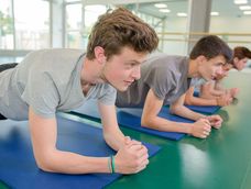 estudios muestran que los adolescentes que practican actividad fisica presentan mayor disciplina y rendimiento