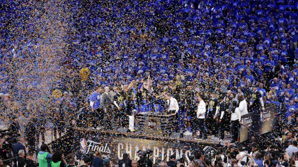 De Oklahoma City Thunder versloegen de Indiana Pacers met 103-91 en werden voor het eerst in hun geschiedenis NBA-kampioen.