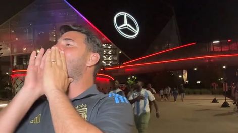 Los Andes | El periodista mendocino tuvo un intenso cruce con un hincha mexicano. X @Tato_Aguilera
