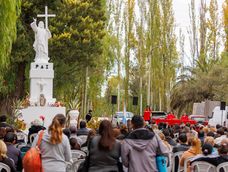 semana santa en maipu: el cristo de las vinas recibe el via crucis semana santa en maipu: el cristo de las vinas recibe el via crucis
