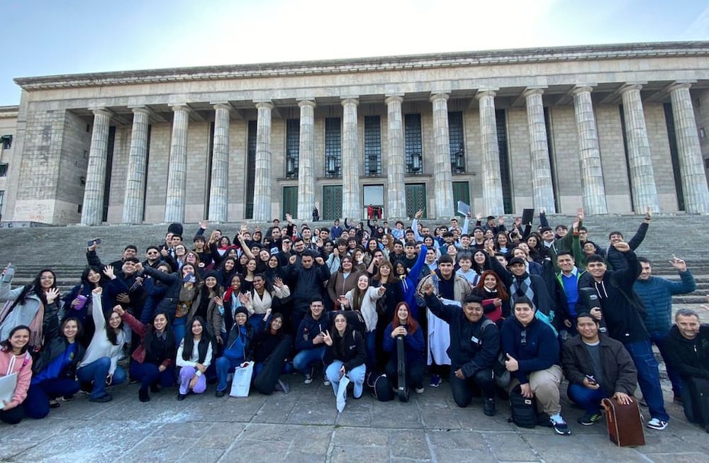 Once adolescentes mendocinos brillaron ante los ojos de todo el continente en el coro y la orquesta juvenil del Mercosur. Foto: Gentileza