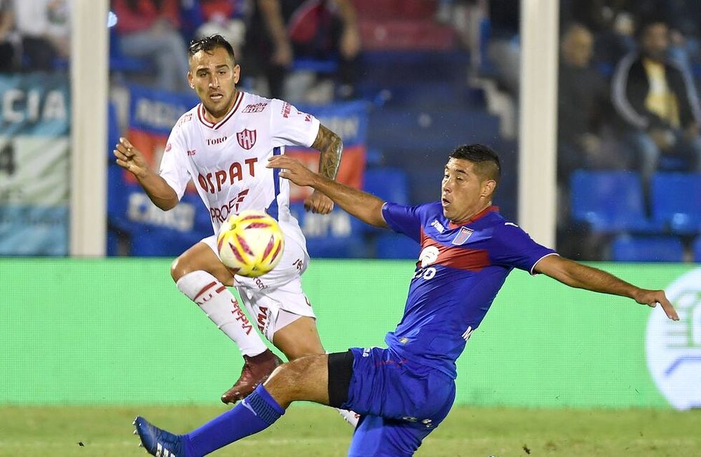 Unión sacó ventaja en Victoria y le ganó a Tigre
