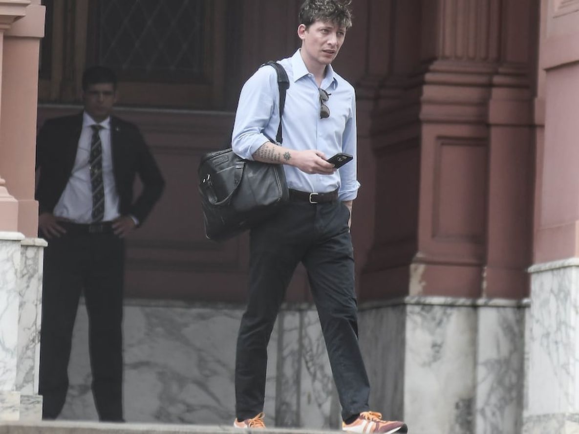 La SIDE aprobó un nuevo plan que autoriza el espionaje interno contra críticos del Gobierno.