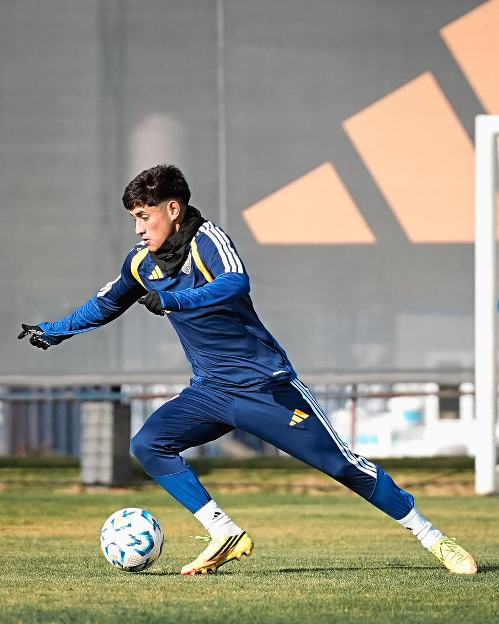 Tom&aacute;s Aranda, el 10 de Boca.