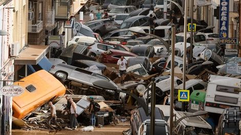 Los Andes | Impactantes imágenes del fenómeno meteorológico apocalíptico que afecta a Valencia. Foto: EFE.