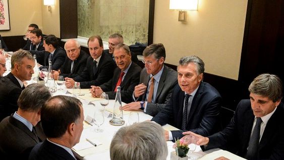 En medio de la pelea por el vino, Macri se reunió con los CEO Coca Cola y Quilmes