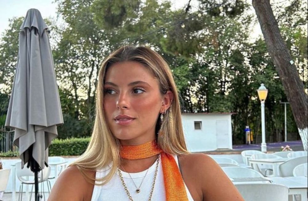 Chau collares y pañuelos: este es el accesorio para el cuello que será tendencia este 2025.