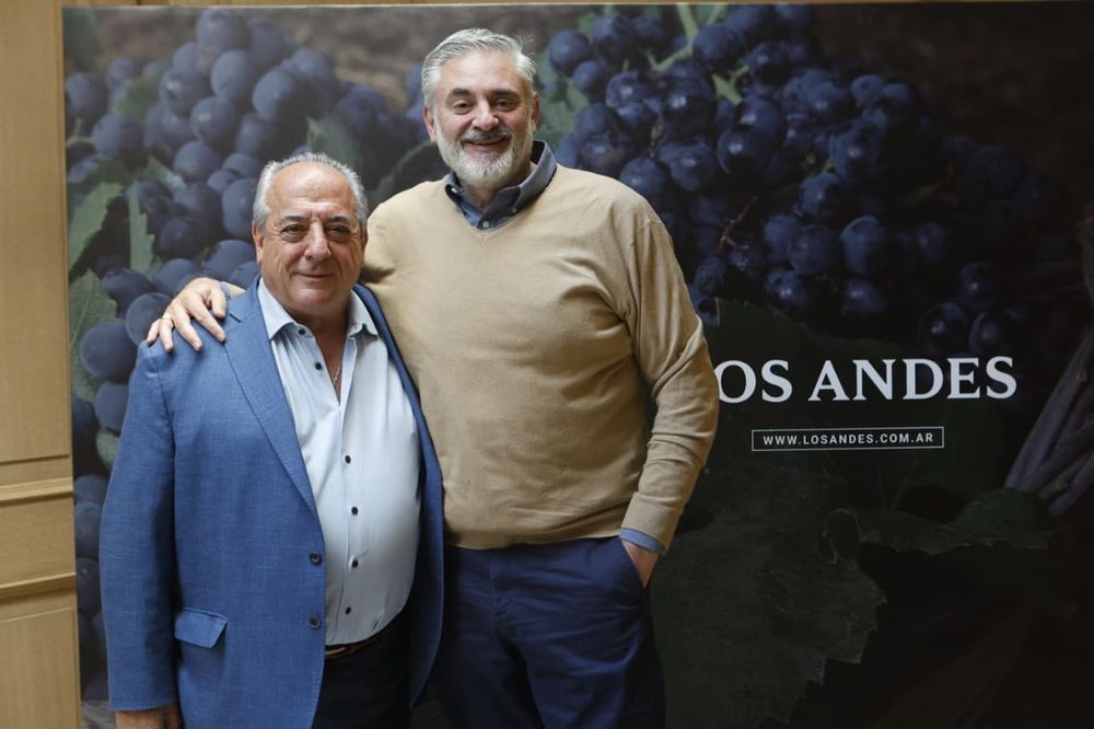 Walter Bressia, presidente de Bodegas de Argentina, y Silvio Alberto, de Bodegas Bianchi, participaron del panel de jurados del Concurso Guarda 14.