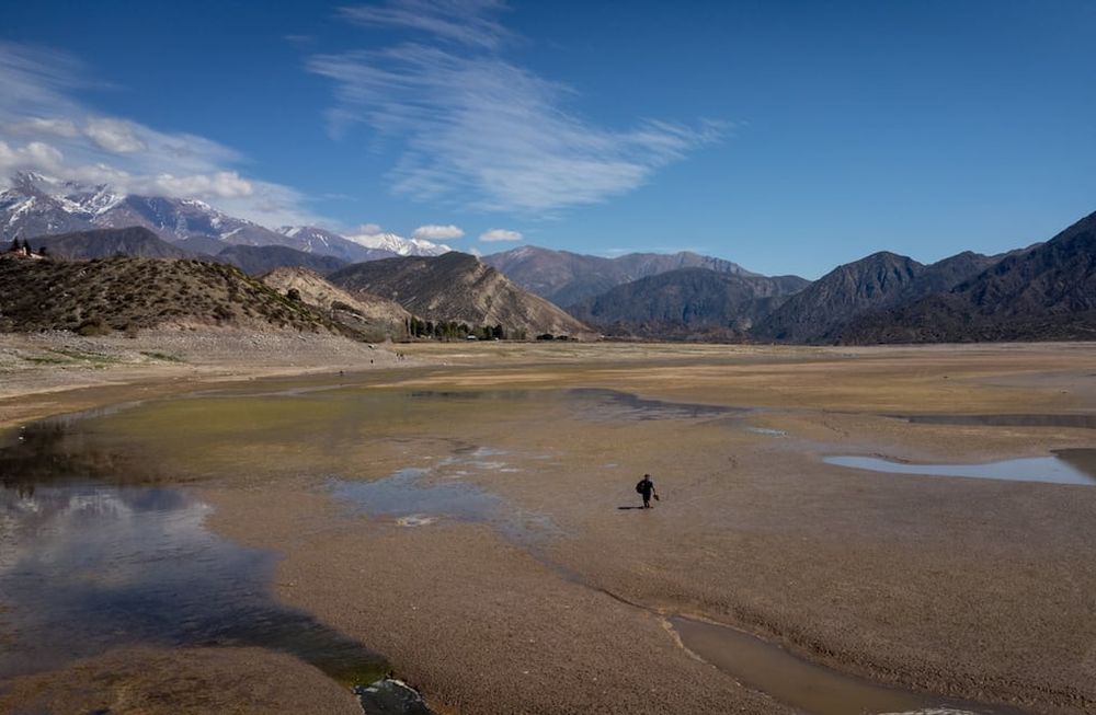 Crisis Hídrica. El Dique Potrerillos se encuentra en los niveles más bajos de su historia.Foto: Ignacio Blanco / Los Andes