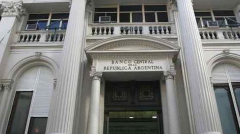 El BCRA flexibilizó su control de compra de dólares a los bancos.