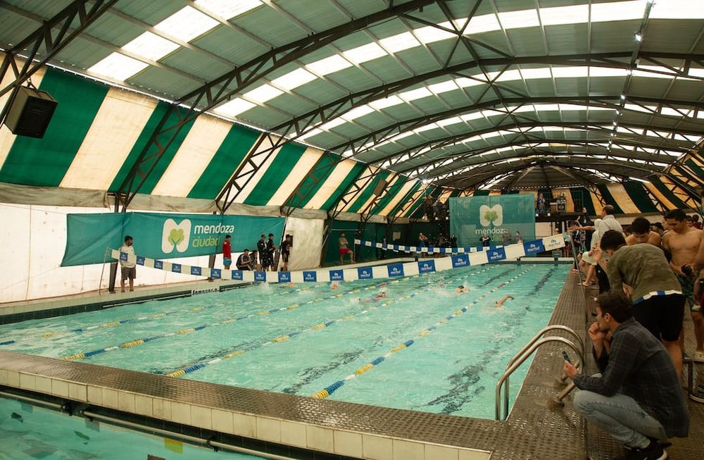 El Gimnasio Nro 1 reabre su natatorio con importantes mejoras