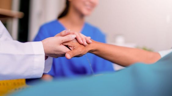 Atención Centrada en el Paciente. En la UTI de la CURF, el cuidado del paciente está diseñado minuciosamente para garantizar su bienestar con la excelencia médica como respaldo.