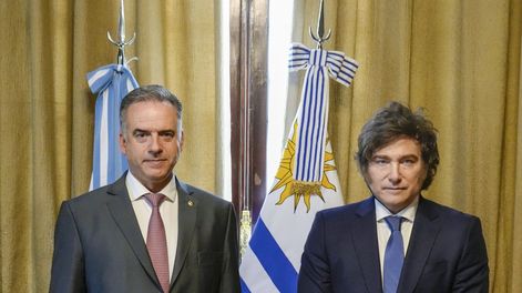 Javier Milei se reunió por primera vez con Yamandú Orsi en el marco del Mercosur