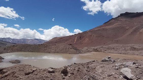 Evacuaron a 14 andinistas que estaban varados en el Aconcagua y luego de la formación de nuevas lagunas. Foto: Subsecretaría de Ambiente de Mendoza