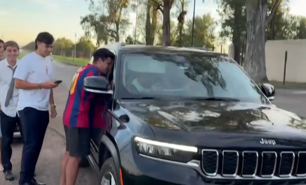 El gesto de Lionel Messi con un hincha que se hizo viral.