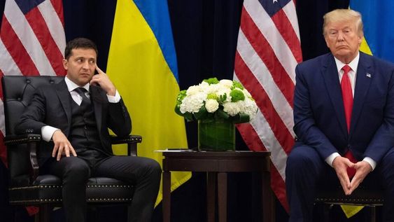 Volodimir Zelenski y Donald Trump, durante un encuentro entre los mandatarios en el periodo de presidencia del estadounidense.