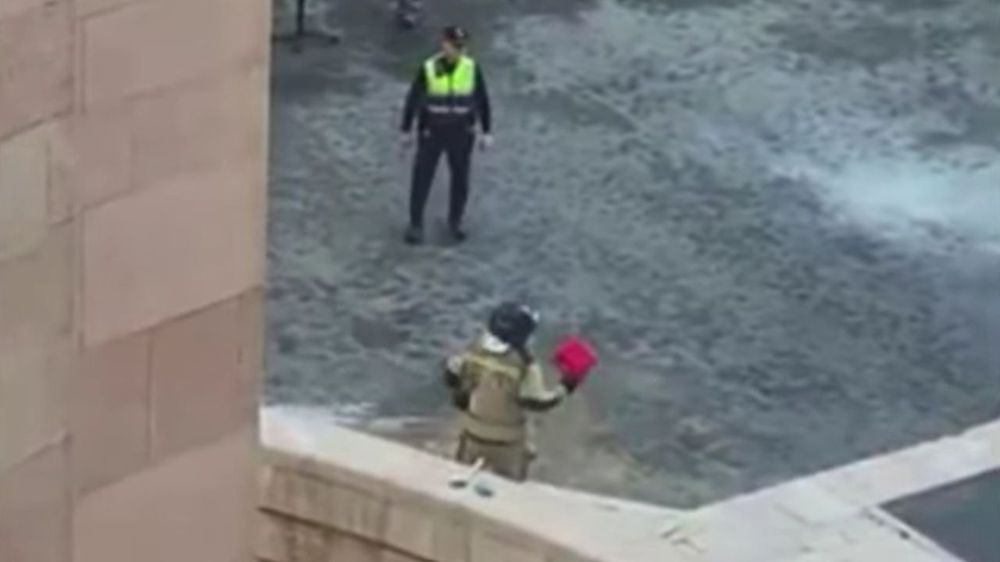 Un bombero en España intentó quemarse como protesta por sus condiciones laborales. &nbsp;
