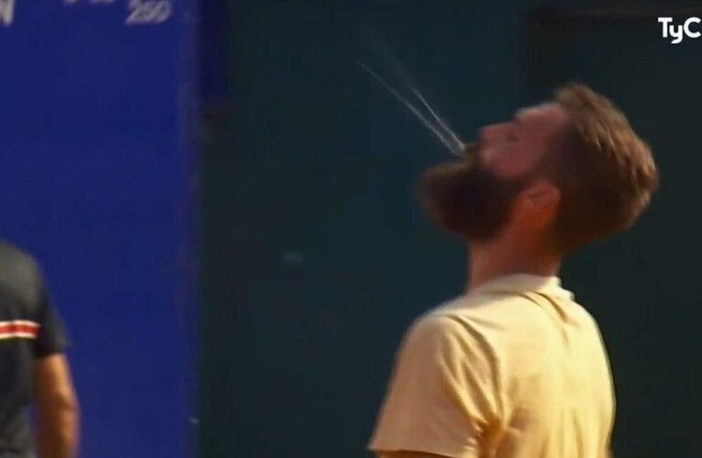 Papelón: Benoit Paire se despidió del Argentina Open con una actuación escandalosa y Francisco Cerúndolo pasó a los cuartos de final. / Gentileza.
