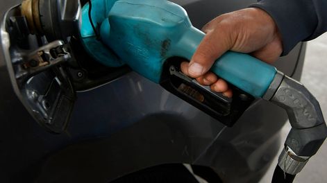 YPF volvió a subir los precios de los combustibles (Foto ilustrativa Los Andes)