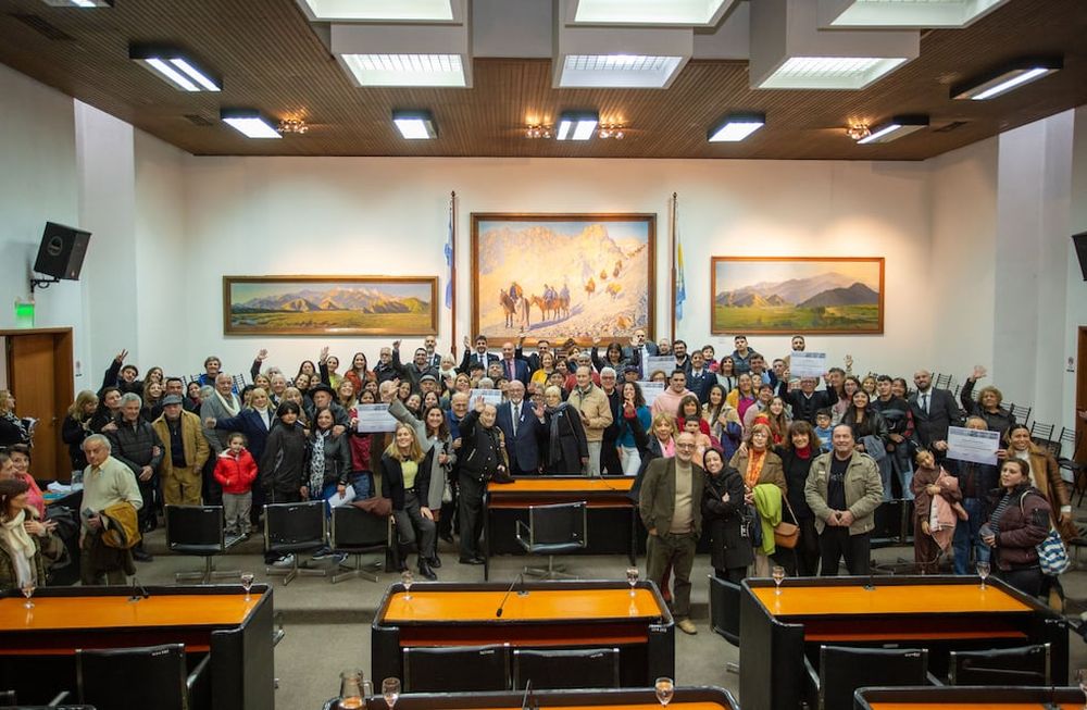 El Honorable Concejo Deliberante de la Ciudad entregó distinciones a 16 padres destacados