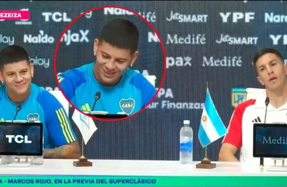 Las risas de Marcos Rojo, indisimulables.