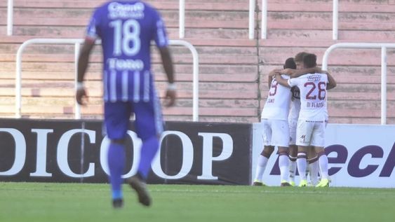 Mirá los goles: el Tomba perdió ante Lanús en el debut de Marcelo Gómez