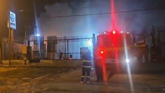 video: se incendio una empresa agroquimica de guaymallen