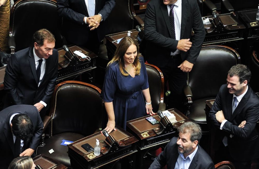 María Eugenia Vidal dijo que Máximo “empezó a insultar a toda la oposición” y que el oficialismo “no quiere diálogo” y que “no saben perder”.