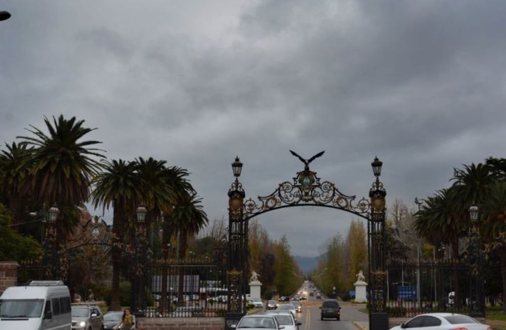 Descenso de la temperatura y tormentas, así estará Mendoza los próximos días. Foto:  Gustavo Rogé / Los Andes