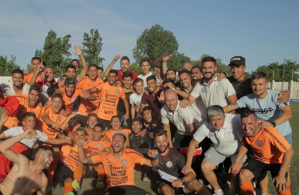 Fadep, del sueño de un grupo de amigos a una gran realidad. Es el último campeón local, lo que le valió jugar el actual Regional Amateur.