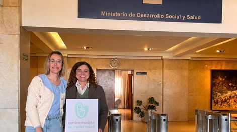 el hospital espanol fue certificado como centro modelo de maternidad por el ministerio de salud y deportes
