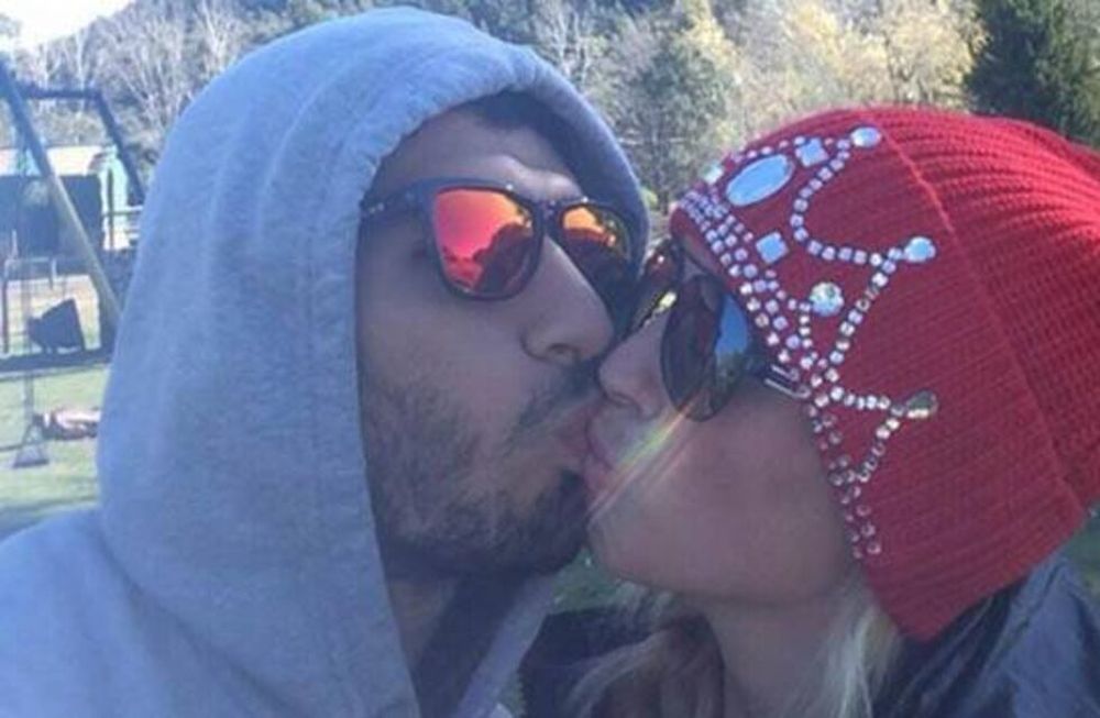 Tras la sanción por el mordisco, Luis Suárez se puso romántico con su novia