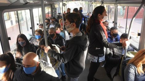 Los Andes | Según los datos del Observatorio de Tarifas de la UNCuyo, en Mendoza el boleto de micro es el más barato del país junto con el de la Ciudad Autónoma de Buenos Aires / José Gutiérrez