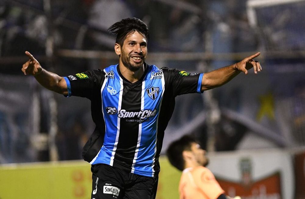 Almagro le ganó a Sarmiento y es uno de los punteros de la Primera B Nacional