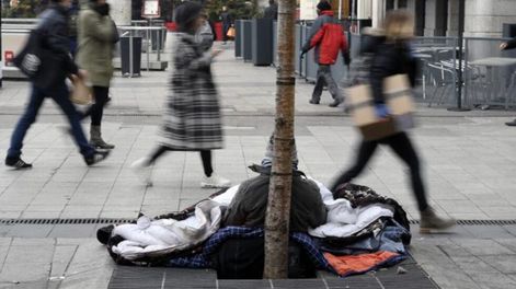 El debate por bajar la pobreza está en pañales - Por Gastón Bustelo