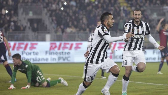 Tévez abrió el camino para que la Juventus se afiance como líder