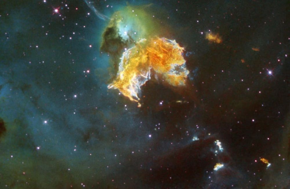 La imagen que ha dejado una supernova se produjo tras la violenta explosión que produce una estrella el implosionar por su propio peso al final de su vida.