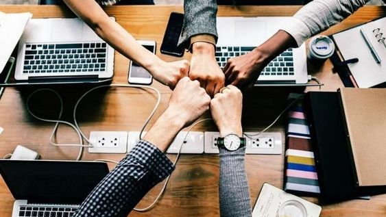 Además de conocer herramientas para la toma de decisiones económicas y financieras responsables, los asistentes aprenderán cómo pueden organizar sus finanzas.