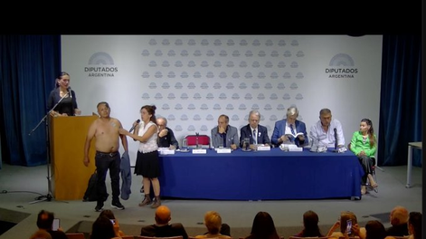 Polémica por un acto antivacunas organizado por una diputada del PRO en el Congreso.