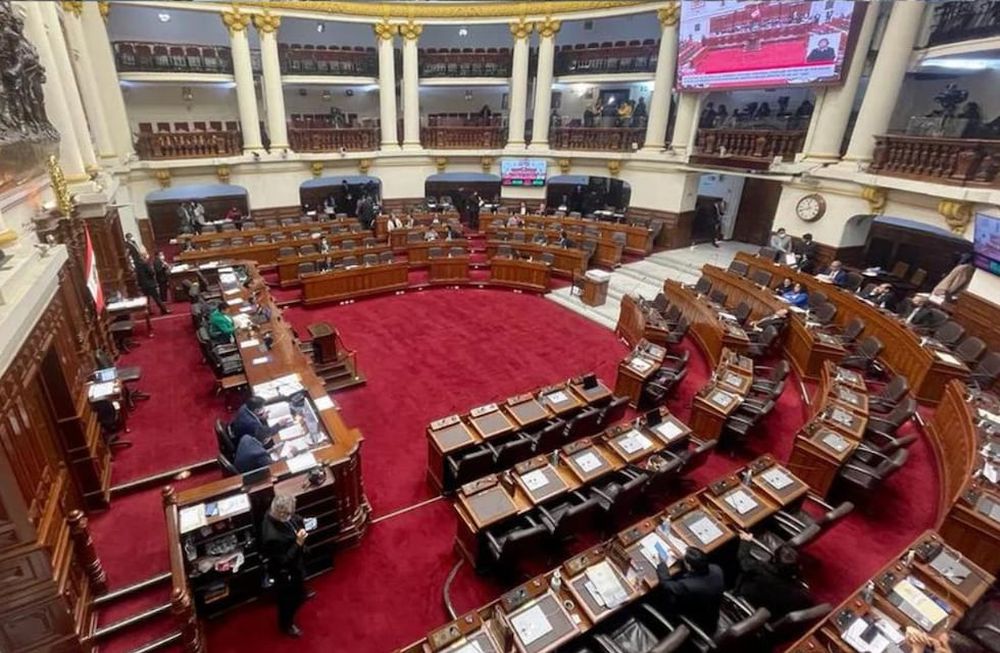 El Congreso de Perú aprobó esta noche en general el proyecto de reforma electoral y adelantamiento de las elecciones generales para abril de 2024. Foto: Infobae