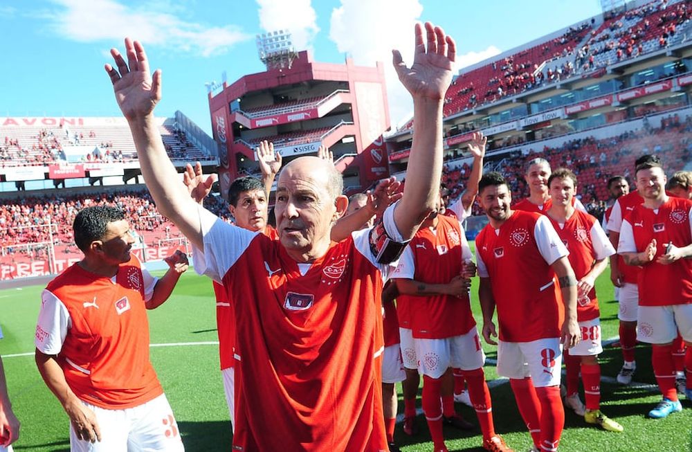 El Bocha Bochini tuvo su gran homenaje de Independiente. (Fotobaires)