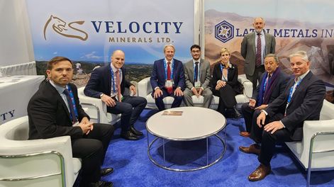 Primera reunión de PDAC 2025: en Canadá, el director de Minería de la provincia, Jerónimo Shantal; junto a la ministra de Energía y Minería, Jimena Latorre; el intendente de Malargüe Celso Jaque y el presidente de Impulsa Mendoza, la empresa minera de la provincia.