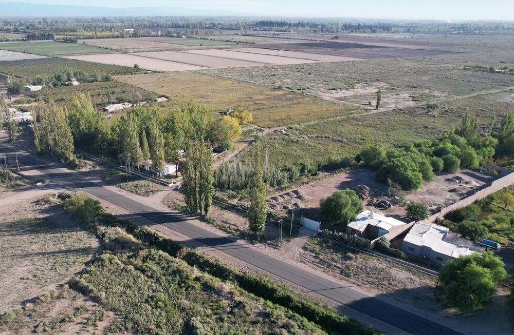 El asfalto llegó para los vecinos del Carril Chivilcoy