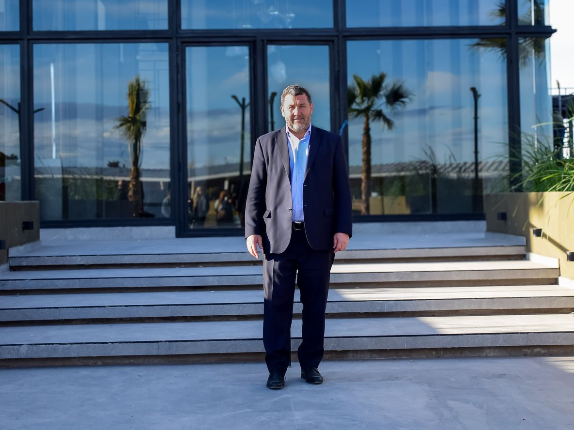 Flavio Kristich en el nuevo hotel Totem en San Martín.