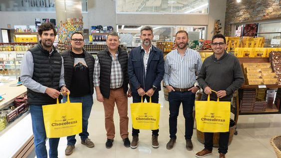 Ulpiano Suarez visitó la empresa Chocolezza, distinguida a nivel nacional