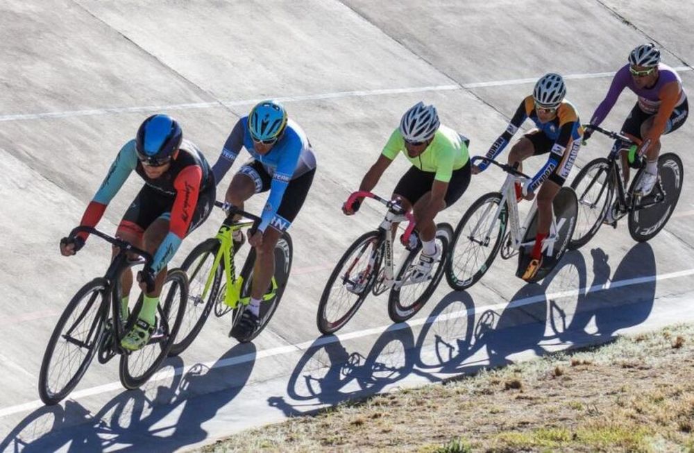 Ciclismo: el pelotón pone la “quinta”