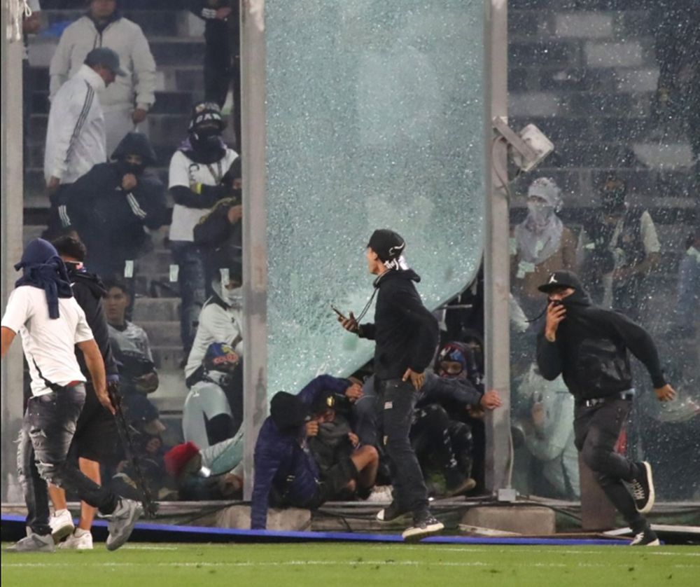  Dos muertos en la previa del partido entre Colo Colo y Fortaleza por Copa Libertadores