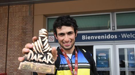 Los Andes | Llegó al aeropuerto de Mendoza Francisco Moreno, quien participó en el Rally Dakar en Arabia Saudita 2022 y obtuvo el segundo puesto en la general en la categoría cuatriciclo. Foto: José Gutiérrez / Los Andes