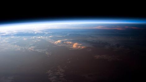 Un estudio científico reveló extraños sonidos en la atmósfera, imperceptibles para el oído humano.