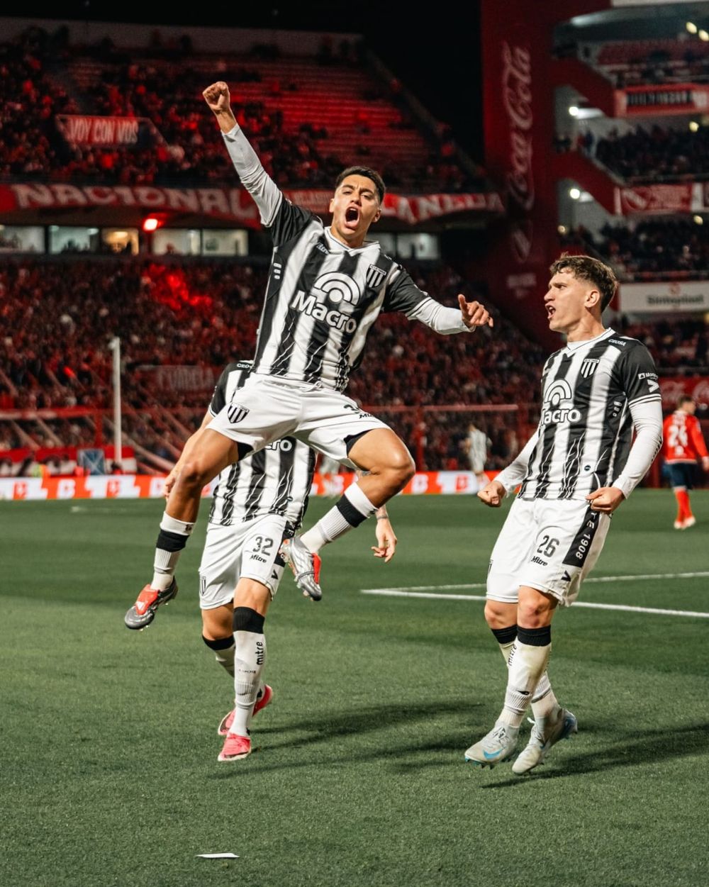 Gol de Fern&aacute;ndez con el que se quebr&oacute; el cero a cero en Avellaneda